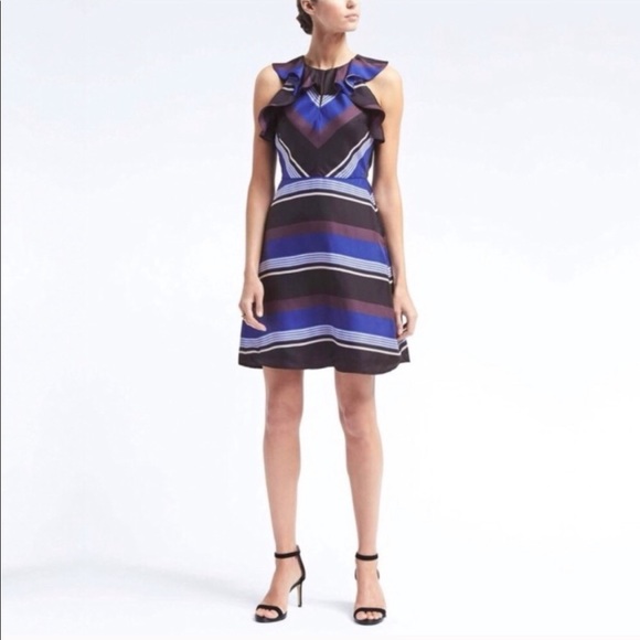 Banana Republic 100% SILK Striped Ruffle Shift Dress size 4P small - Picture 10 of 13